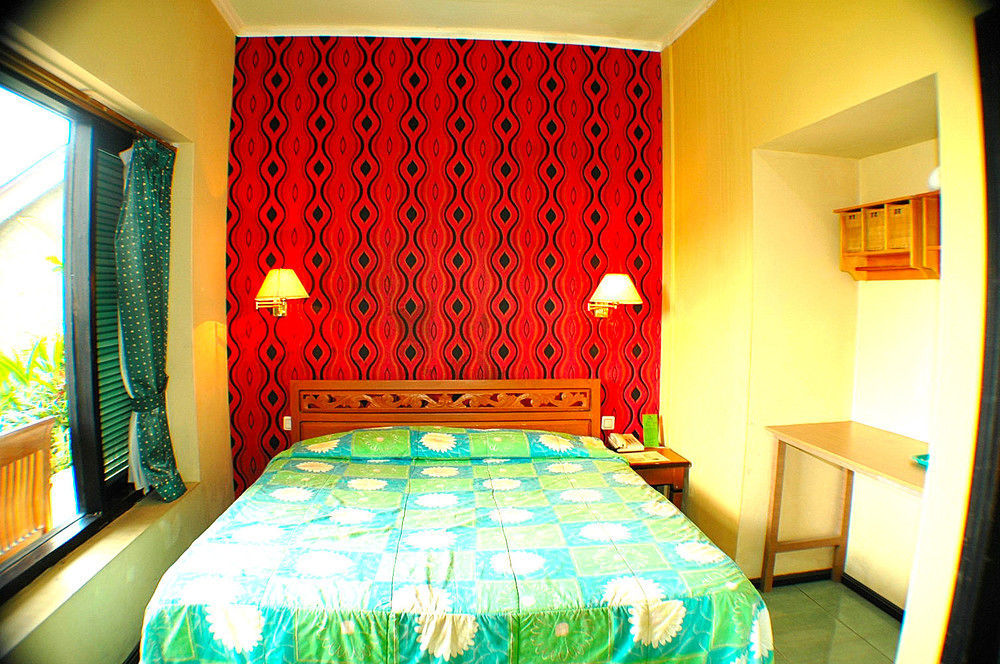 Foresta Inn Family Resort Prigen Kültér fotó