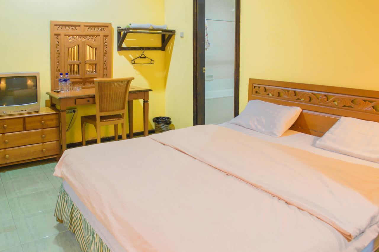 Foresta Inn Family Resort Prigen Kültér fotó