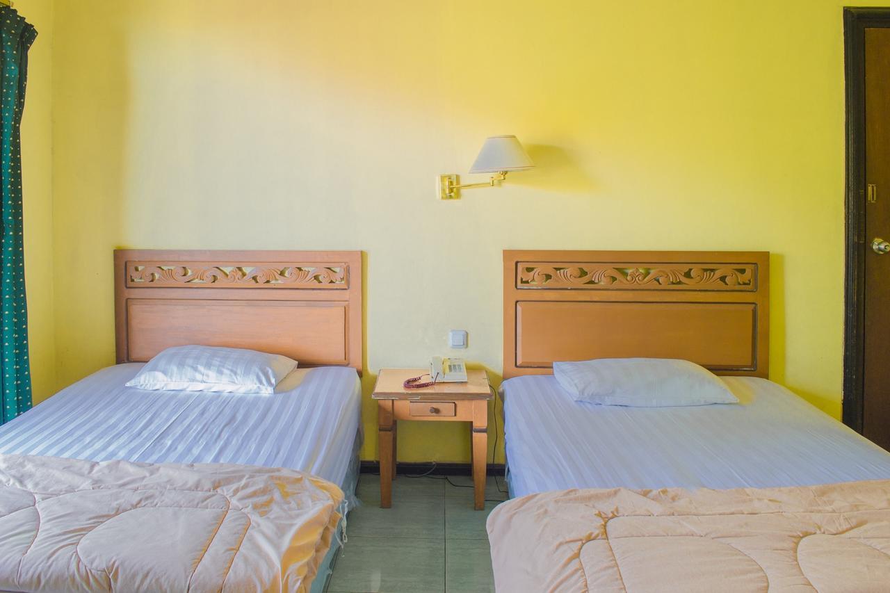 Foresta Inn Family Resort Prigen Kültér fotó